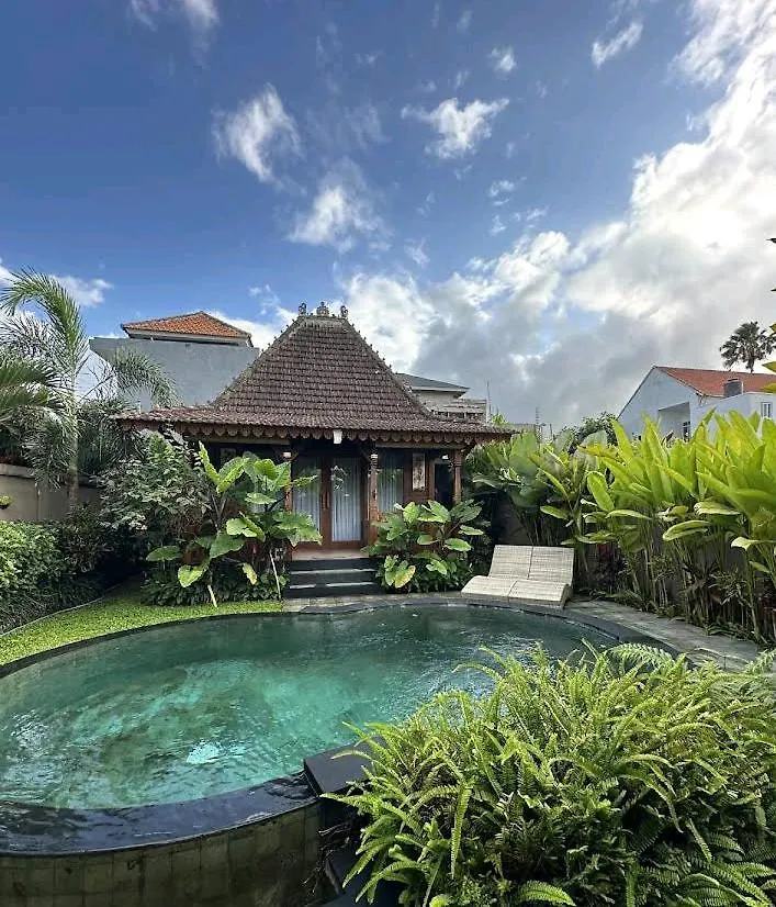 Pertiwi Uma Sari Villla Villa Ubud  Ubud (Bali)
